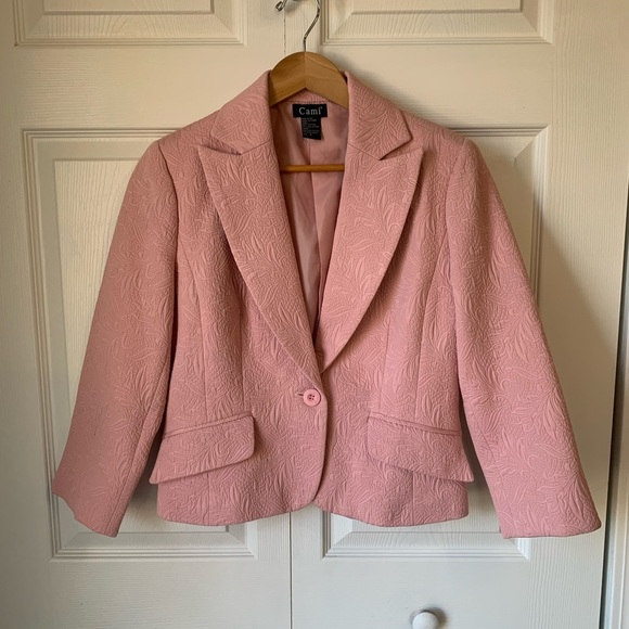 Cami NYC Jackets & Blazers - ☃️❄️3/$20❄️☃️ Cami Blush Blazer